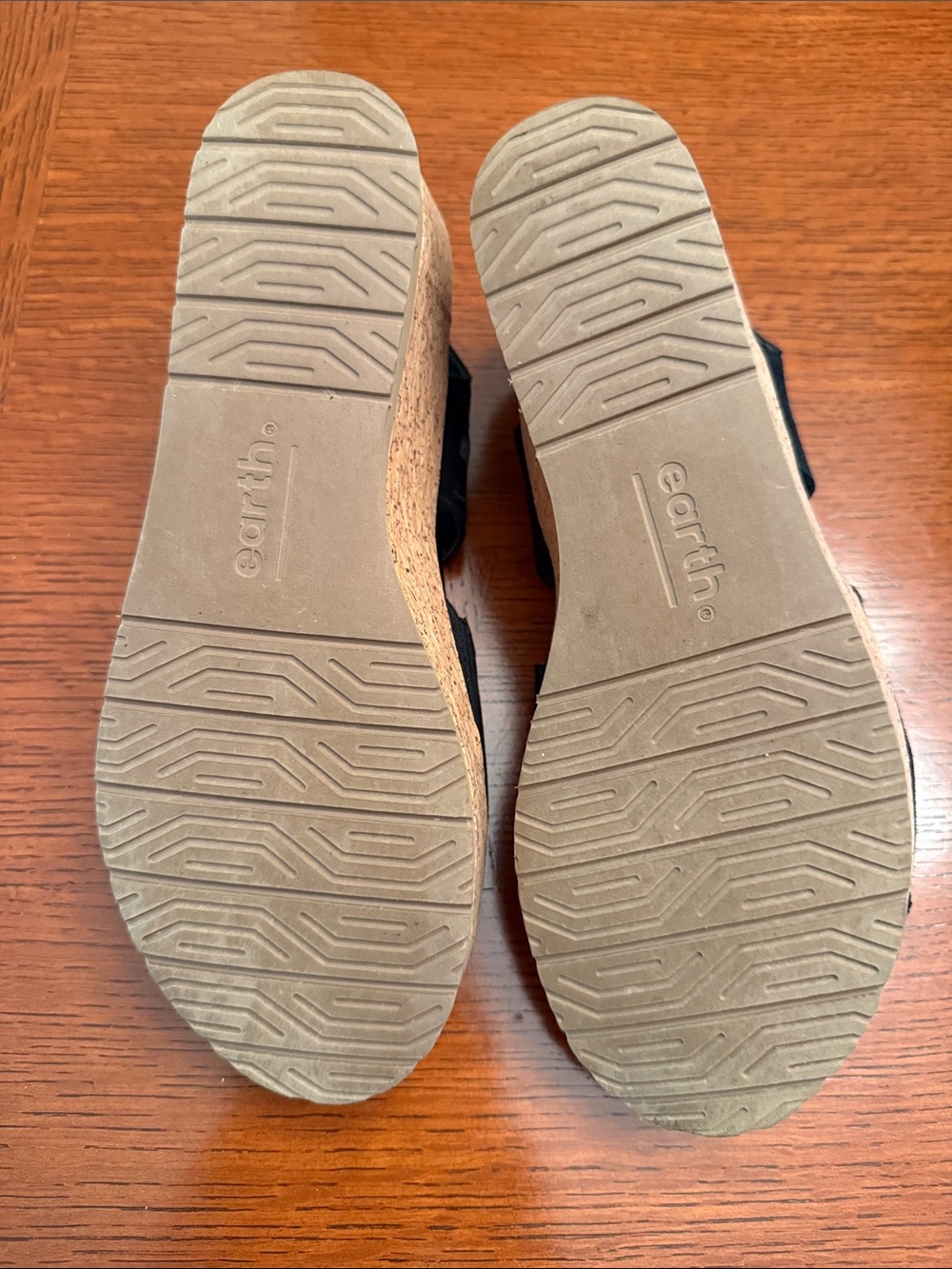 Earth Black Cork Wedge Sandals Women Size 6 - Picture 13 of 13